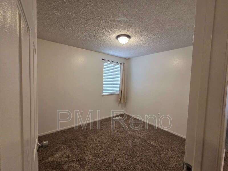 Charming 2 Bed, 2 Bath Home in Desirable South Reno property image