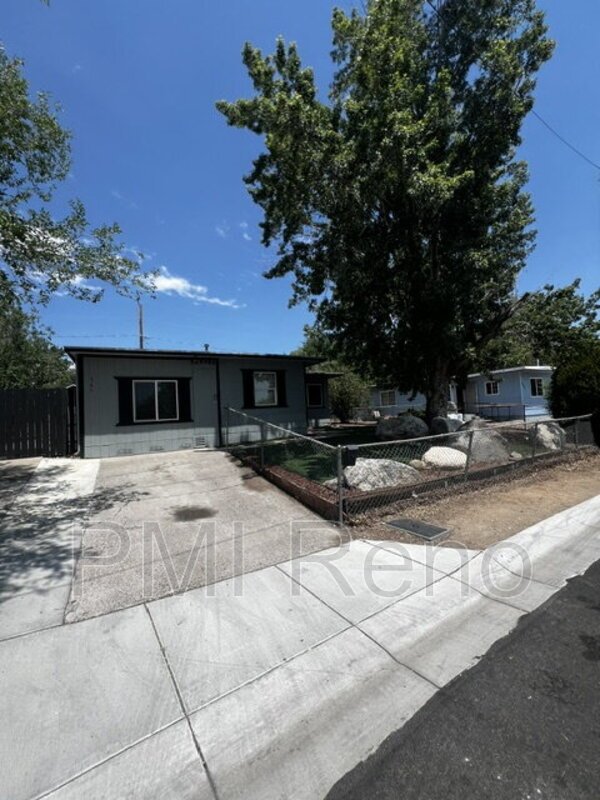 Prime University Location – 4BR Home Just Minutes from Campus property image