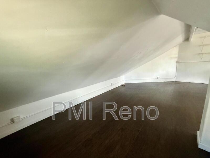 Affordable on-campus room for rent, featuring an en-suite bathroom. property image
