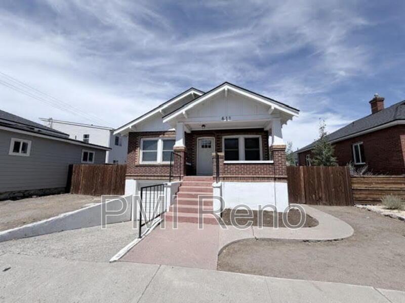 Freshly updated 2/1 House with Finished Basement, Laundry Hook-ups, 1 Car Garage, and Fenced Yard! property image