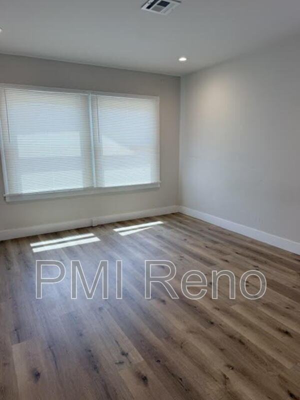 Freshly updated 2/1 House with Finished Basement, Laundry Hook-ups, 1 Car Garage, and Fenced Yard! property image