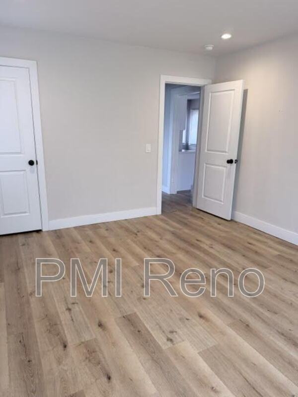 Freshly updated 2/1 House with Finished Basement, Laundry Hook-ups, 1 Car Garage, and Fenced Yard! property image