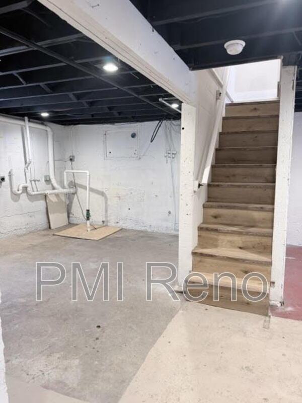 Freshly updated 2/1 House with Finished Basement, Laundry Hook-ups, 1 Car Garage, and Fenced Yard! property image