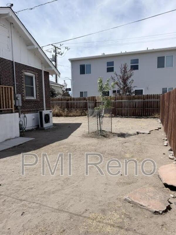Freshly updated 2/1 House with Finished Basement, Laundry Hook-ups, 1 Car Garage, and Fenced Yard! property image