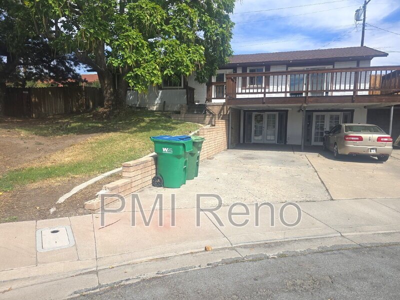 FALL MOVE-IN SPECIAL!! $300 OFF THE 1ST MONTH'S RENT WITH SIGNED LEASE BY 09/30/2026!!! Charming and spacious 3 Bedroom, 2 Bath Home in the heart of  Sparks!!! property image