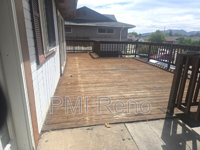 FALL MOVE-IN SPECIAL!! $300 OFF THE 1ST MONTH'S RENT WITH SIGNED LEASE BY 09/30/2026!!! Charming and spacious 3 Bedroom, 2 Bath Home in the heart of  Sparks!!! property image