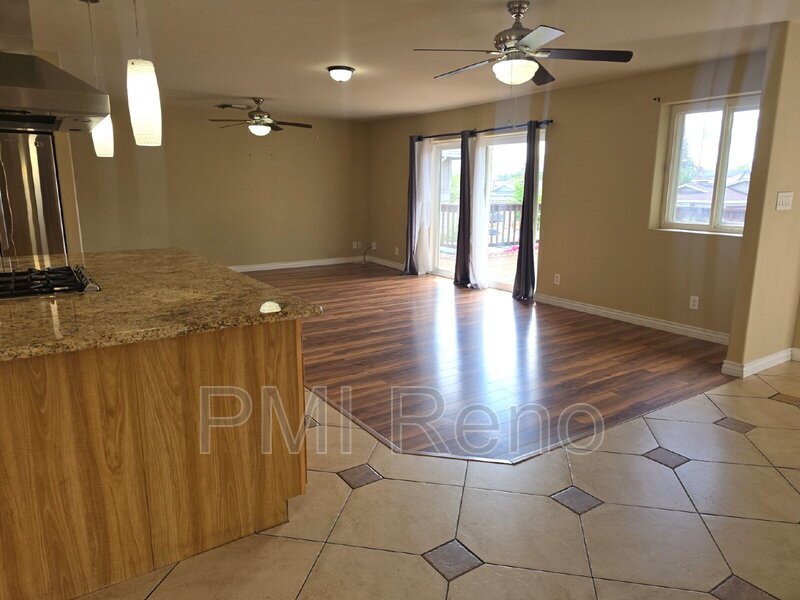 FALL MOVE-IN SPECIAL!! $300 OFF THE 1ST MONTH'S RENT WITH SIGNED LEASE BY 09/30/2026!!! Charming and spacious 3 Bedroom, 2 Bath Home in the heart of  Sparks!!! property image