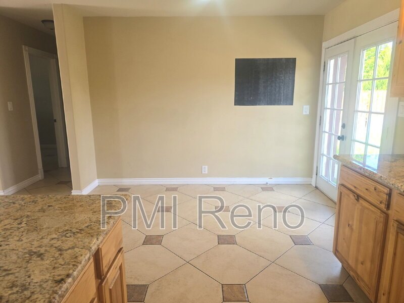 FALL MOVE-IN SPECIAL!! $300 OFF THE 1ST MONTH'S RENT WITH SIGNED LEASE BY 09/30/2026!!! Charming and spacious 3 Bedroom, 2 Bath Home in the heart of  Sparks!!! property image