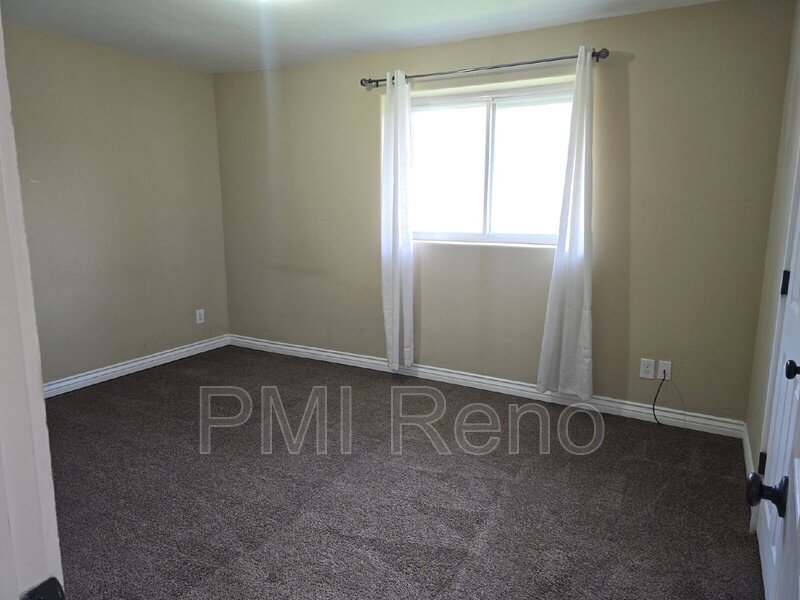 FALL MOVE-IN SPECIAL!! $300 OFF THE 1ST MONTH'S RENT WITH SIGNED LEASE BY 09/30/2026!!! Charming and spacious 3 Bedroom, 2 Bath Home in the heart of  Sparks!!! property image