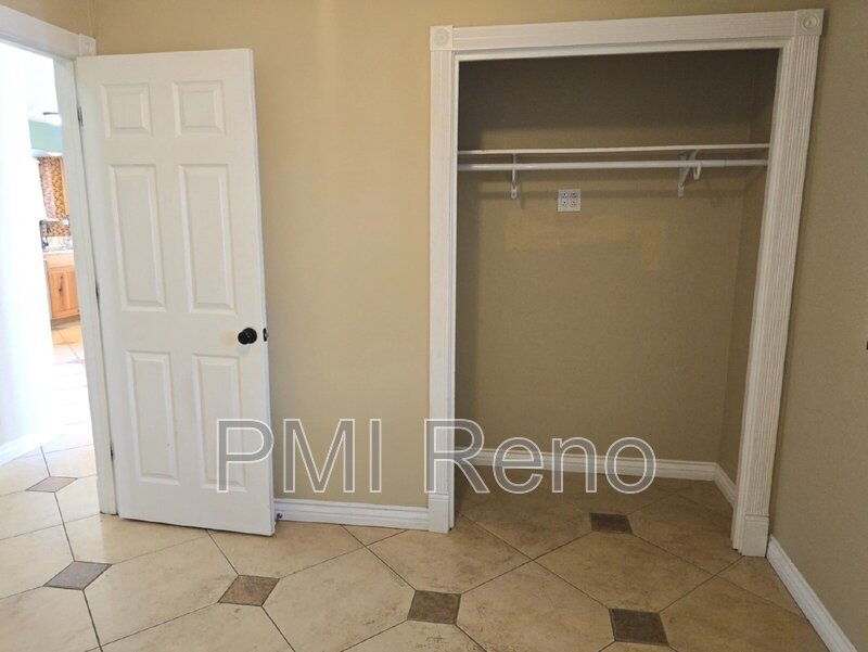 FALL MOVE-IN SPECIAL!! $300 OFF THE 1ST MONTH'S RENT WITH SIGNED LEASE BY 09/30/2026!!! Charming and spacious 3 Bedroom, 2 Bath Home in the heart of  Sparks!!! property image