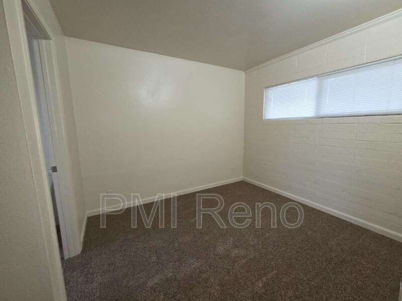 Cozy 1-Bedroom Rental with All-New Flooring in Convenient Reno Location property image
