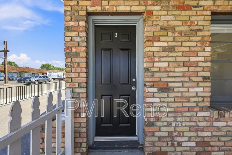 Freshly Updated Studio with Large Kitchen and Bathroom! property image