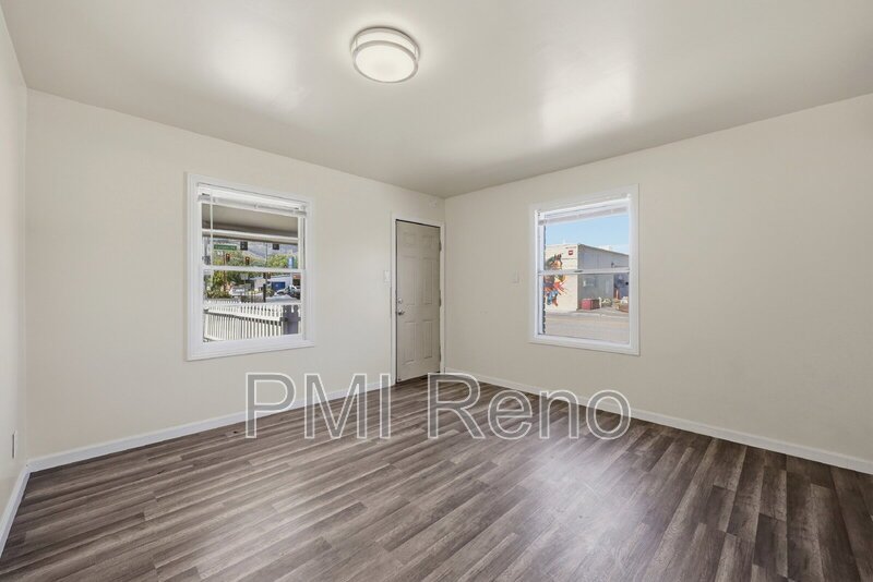 Freshly Updated Studio with Large Kitchen and Bathroom! property image