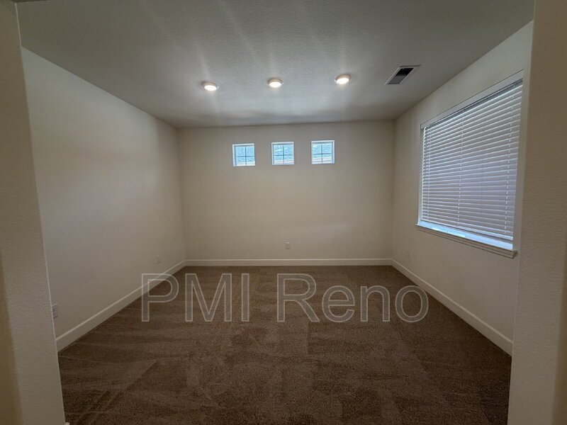 Beautiful, spacious, 3 bedroom, 2 bath home available in Cabernet Highlands! property image