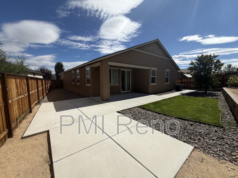 Beautiful, spacious, 3 bedroom, 2 bath home available in Cabernet Highlands! property image