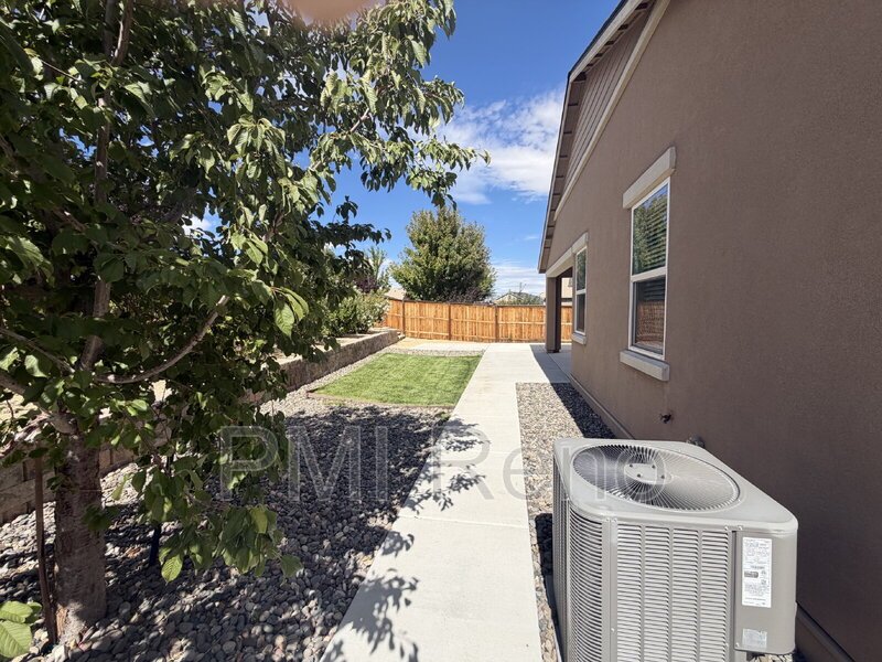Beautiful, spacious, 3 bedroom, 2 bath home available in Cabernet Highlands! property image