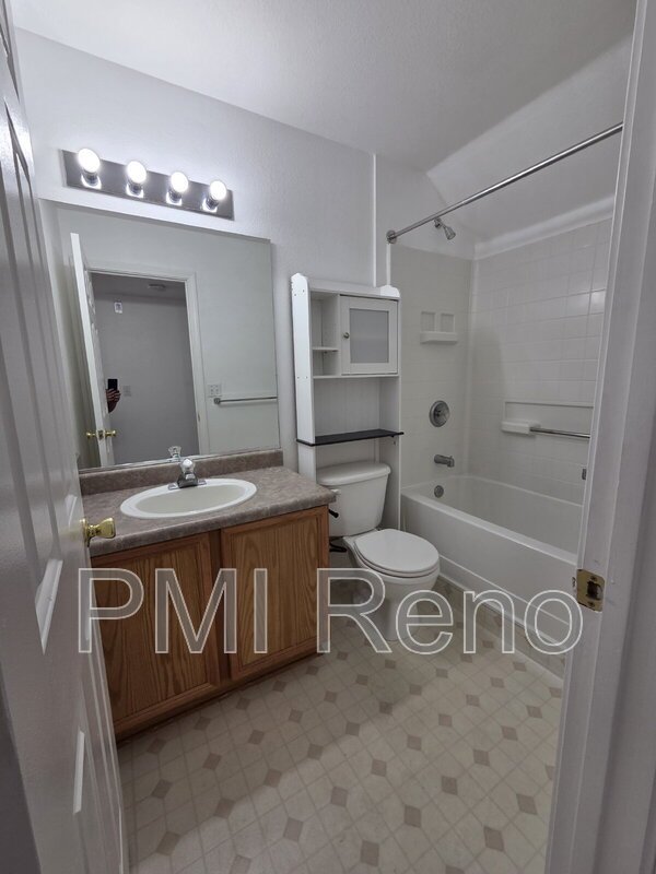 Make Yourself at Home on Holcomb Ave! property image