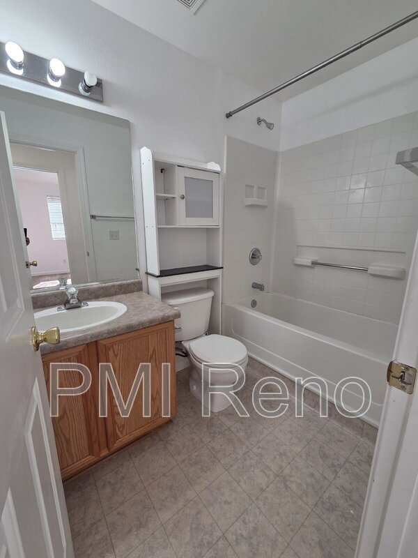 Make Yourself at Home on Holcomb Ave! property image