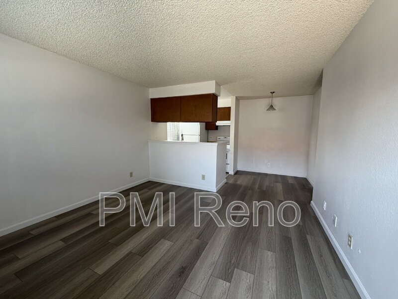 MOVE IN SPECIAL! $450.00 OFF THE 1ST MONTH'S RENT.
Bright 1 bedroom Apartment Available Now! property image