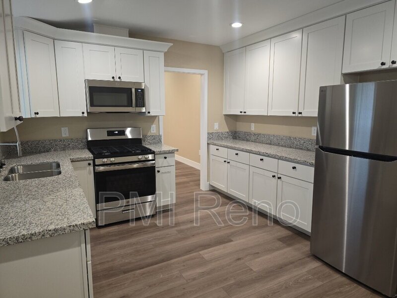 BRAND NEW 2-Bed, 1 Bath Reno Retreat: Modern Comfort with Granite Touches at 450 Tracy Lane! property image