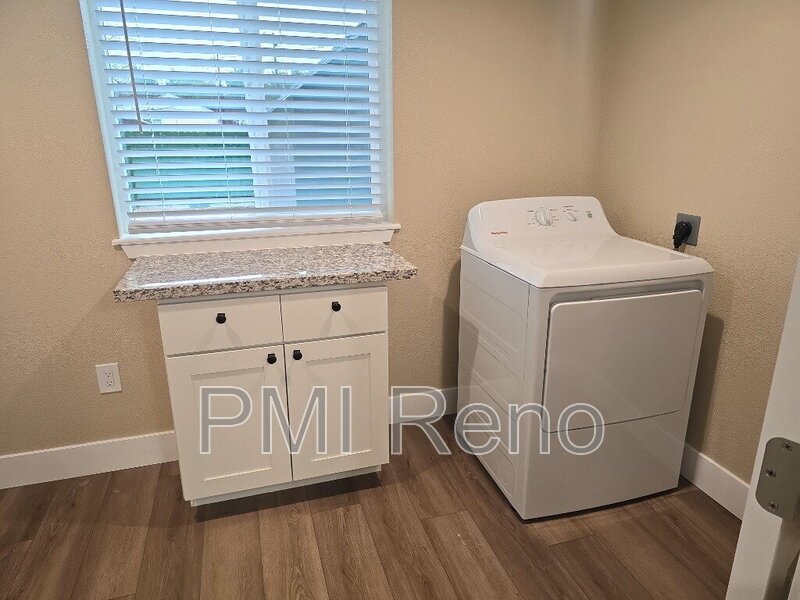 BRAND NEW 2-Bed, 1 Bath Reno Retreat: Modern Comfort with Granite Touches at 450 Tracy Lane! property image