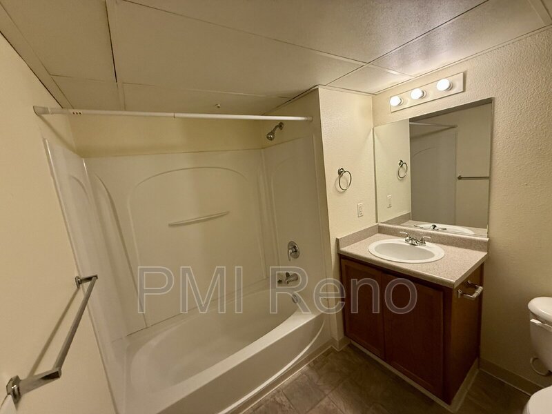 Charming 1-Bedroom Apartment in Sparks – 650 Sq Ft of Cozy Comfort! property image