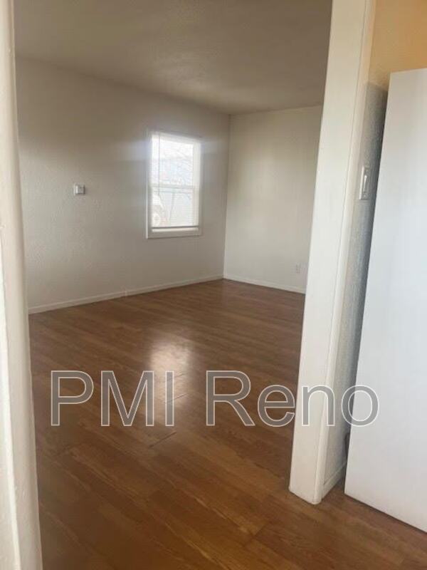 Single story 1/1 with small yard, w/d, and parking by Urban Roots! property image