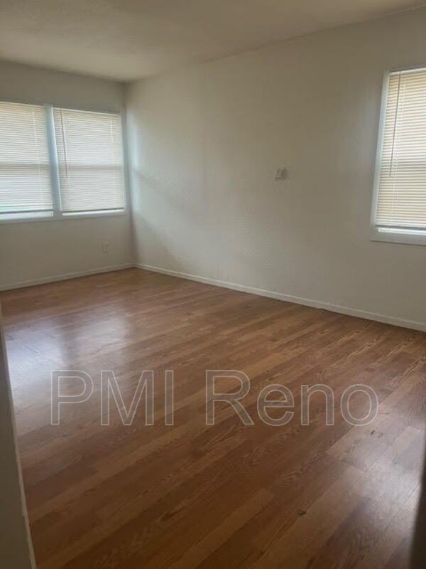 Single story 1/1 with small yard, w/d, and parking by Urban Roots! property image