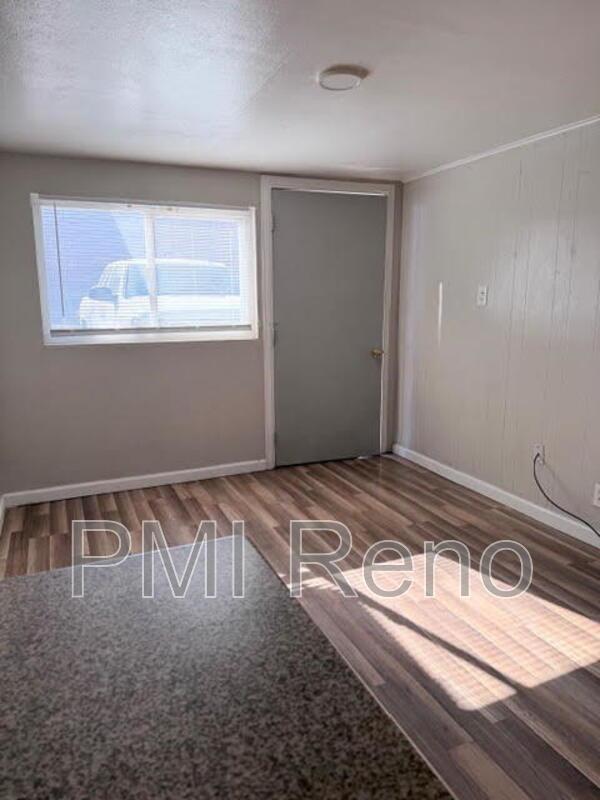Studio Apartment with Shower/Tub Combo and Great Location in Sparks! property image