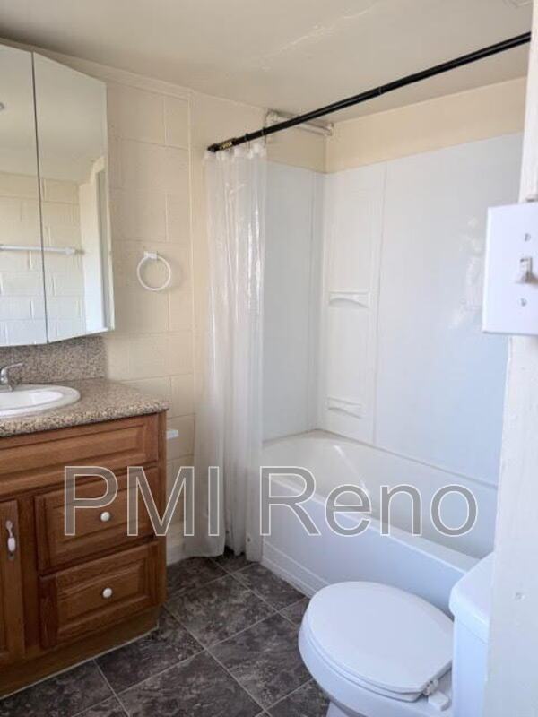 Studio Apartment with Shower/Tub Combo and Great Location in Sparks! property image