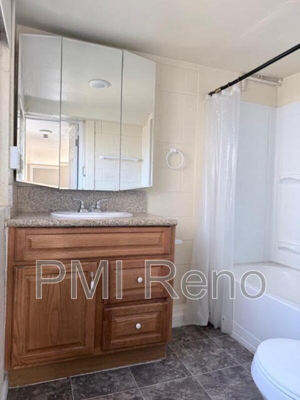 Studio Apartment with Shower/Tub Combo and Great Location in Sparks! property image