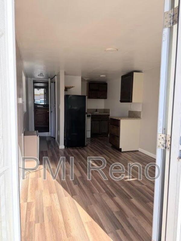Studio Apartment with Shower/Tub Combo and Great Location in Sparks! property image