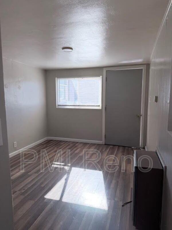 Studio Apartment with Shower/Tub Combo and Great Location in Sparks! property image