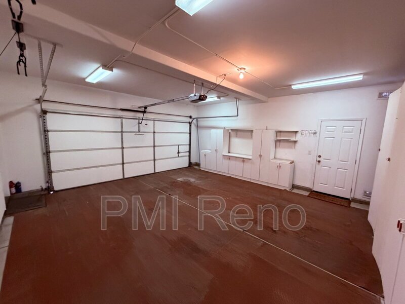 Beautiful South Reno Single-Family Home | 3 Bed | 2.5 Bath | 2,092 Sq Ft property image