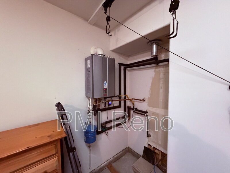 Beautiful South Reno Single-Family Home | 3 Bed | 2.5 Bath | 2,092 Sq Ft property image