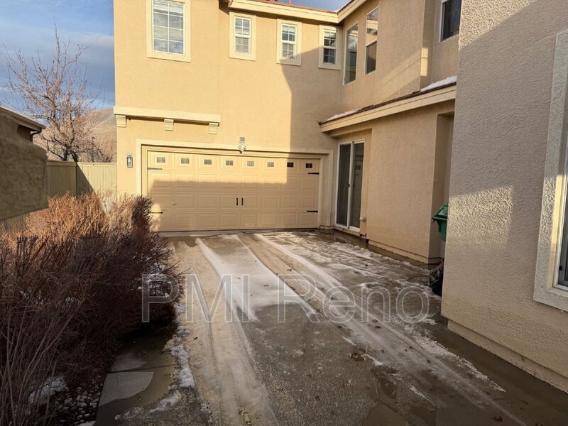 Beautiful South Reno Single-Family Home | 3 Bed | 2.5 Bath | 2,092 Sq Ft property image