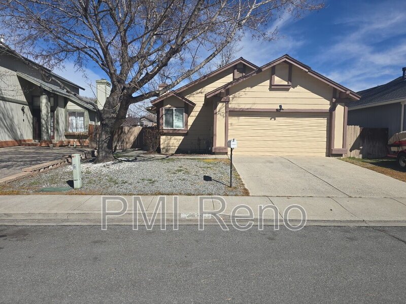 Spacious 3 BD, 2 Ba, 2 Car Garage House in Donner Springs!!! property image