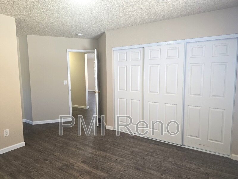 Spacious 3 BD, 2 Ba, 2 Car Garage House in Donner Springs!!! property image