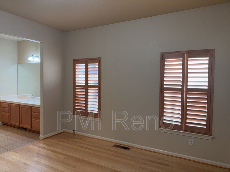 4 bedroom 3.5 bathroom home ready for move in! property image