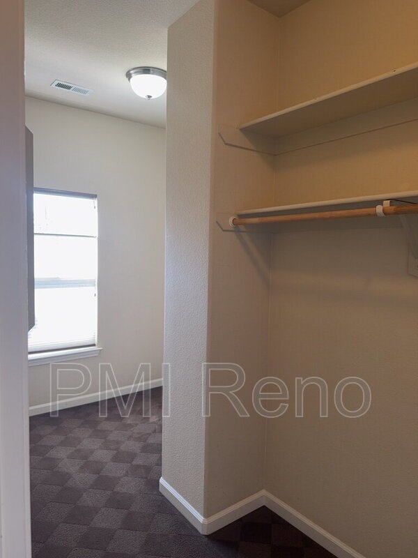 4 bedroom 3.5 bathroom home ready for move in! property image