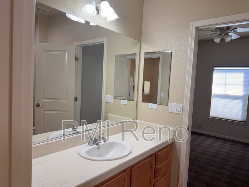 4 bedroom 3.5 bathroom home ready for move in! property image