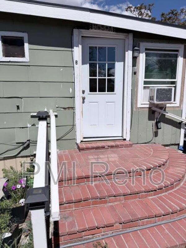 Studio Living! property image