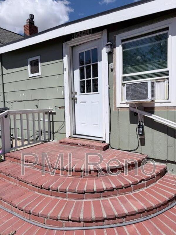 Studio Living! property image
