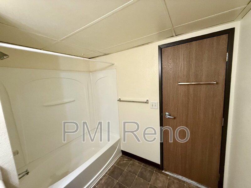 Charming 1-Bedroom Apartment in Sparks – 650 Sq Ft of Cozy Comfort! property image