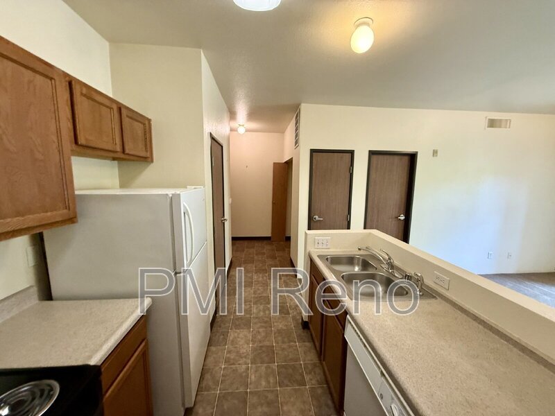 Charming 1-Bedroom Apartment in Sparks – 650 Sq Ft of Cozy Comfort! property image
