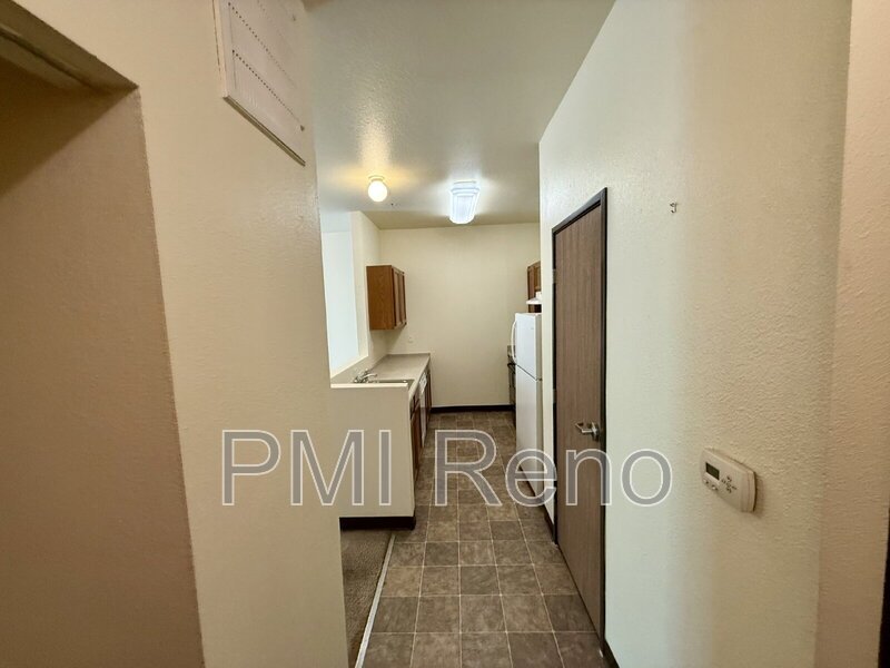 Charming 1-Bedroom Apartment in Sparks – 650 Sq Ft of Cozy Comfort! property image