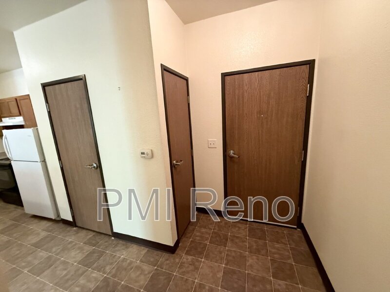 Charming 1-Bedroom Apartment in Sparks – 650 Sq Ft of Cozy Comfort! property image