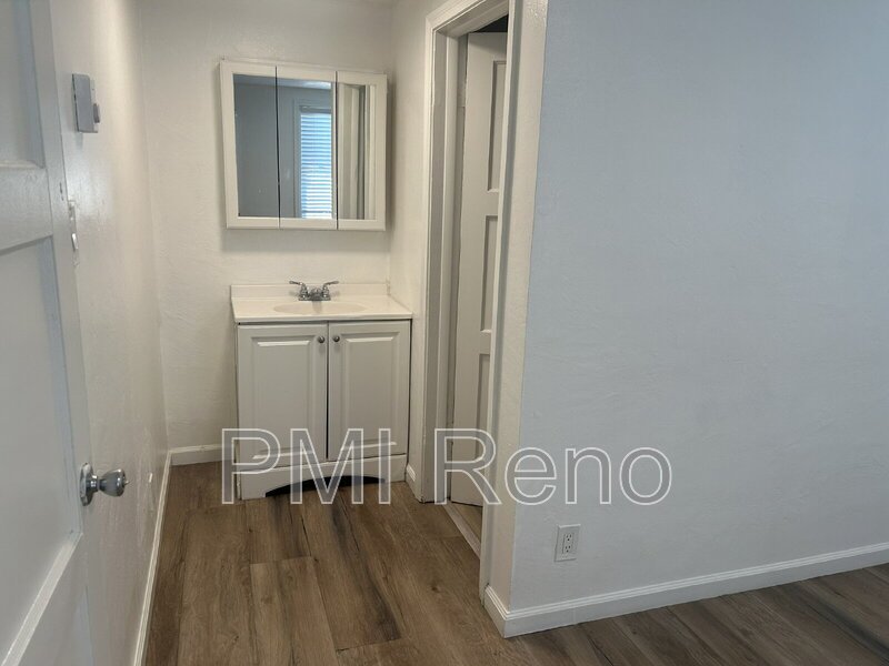 Cute Midtown Bungalow property image