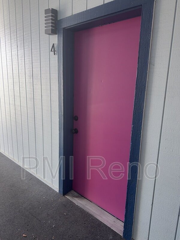 Bright Midtown Studio in a Great Location! property image
