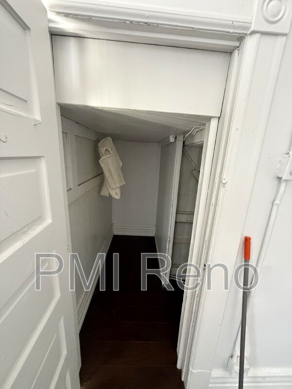 Affordable on-campus room for rent, featuring an en-suite bathroom. property image
